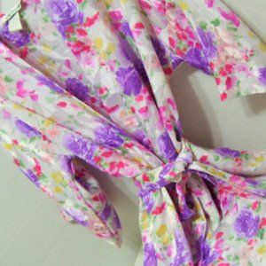 Intimate Affair California Short Robe Floral Print White Coral Pink Gree…